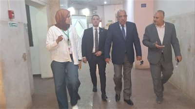 وزير الكهرباء يتفقد مستشفى ألماظة ويجرى حوارات مع العاملين والمرضى