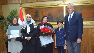 محافظ الغربية يكرم الأمهات المثاليات ويؤكد: المرأة ركيزة بناء الوطن