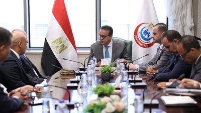 وزير الصحة والسكان يستقبل المدير العام لشركة جنرال إليكتريك هيلث كير للرعاية الصحية بأفريقيا