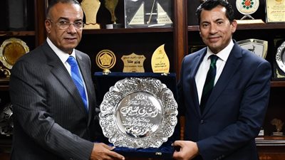 اتحاد السلة يشكر وزير الشباب والرياضة على دعمه للمنتخبات الوطنية