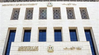 الأَوْطَانُ لَيْسَتْ حَفْنَةً مِنْ تُرَابٍ