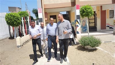 وكيل تعليم الغربية يتفقد لجان شرق طنطا استعداداً لامتحانات الثانوية