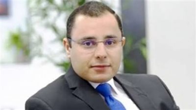 هجوم بموافقة أمريكية.. خبير يحذر: المرشد تحت التهديد والنظام الإيراني على حافة السقوط