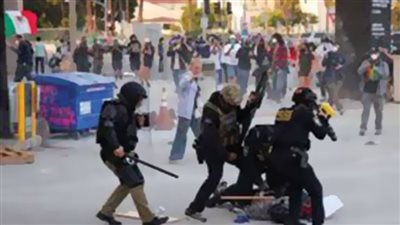 «ترامبـو».. يتوعد الأمريكيين بـ«بوسيه كوميتاتوس»