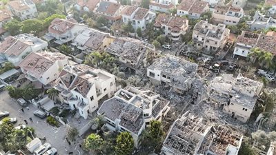 رئيس مستوطنة إسرائيلية: الصواريخ الإيرانية أحدثت دمارًا غير مسبوق
