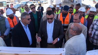وزير الإسكان ومحافظ الإسكندرية يتفقدان مشروع إنشاء كوبري 45 