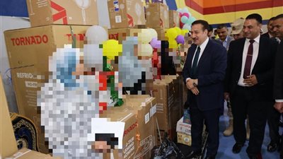 محافظ المنوفية يسلم 80 جهاز عروسة للفتيات اليتيمات