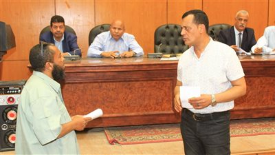 32018 طالبًا وطالبة يؤدون امتحانات الثانوية العامة داخل 79 لجنة بسوهاج 