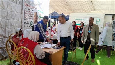 وكيل صحة البحيرة يباشر أعمال فرق المبادرات الرئاسية بزاوية صقر 