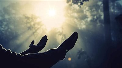 أدعية للرزق والغنى وراحة البال.. كنز من الدعوات النبوية 