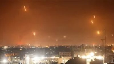 دوى انفجارات بالقرب من مطار بن جوريون بعد إطلاق 70 صاروخًا من إيران