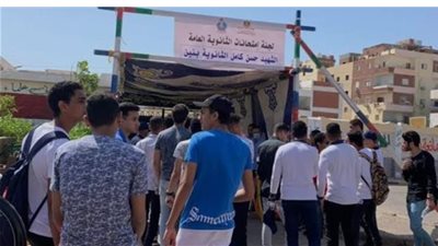 طلاب الثانوية العامة يؤدون امتحانات التربية الوطنية والدين بالبحر الأحمر 