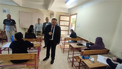  محافظ أسيوط: غرفة عمليات على مدار الساعة لتأمين امتحانات الثانوية العامة 