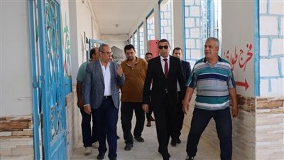 محافظ السويس يتفقد لجان إمتحانات الثانوية العامة والأزهرية  بالسويس  