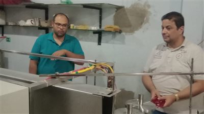 ضبط مصنع غير مرخص ببني سويف لإنتاج مشروبات سكرية والتحفظ على 650 كرتونة