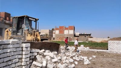 إزالة 371 حالة تعدٍ على الأراضي الزراعية وأملاك الدولة بالمنيا 