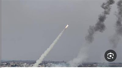 إعلام إيراني: إطلاق نحو 70 صاروخا تجاه إسرائيل