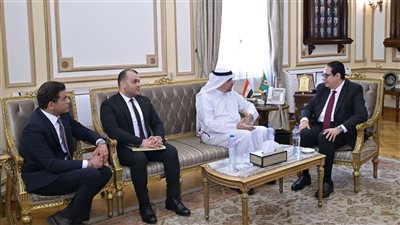 رئيس جامعة القاهرة يستقبل رئيس المكتب الثقافي الكويتي