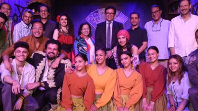 وزير الثقافة يشهد العرض المسرحي 