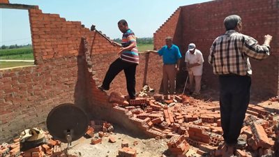 إزالة 4 حالات تعدٍ على أملاك الدولة بكوم حمادة وبدر في البحيرة