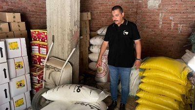 ضبط سلع مجهولة المصدر ومخالفات تموينية في كفر صقر