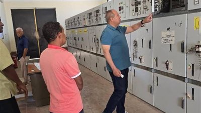 رئيس شركة القناة يتفقد كهرباء القصير لتعزيز الخدمة ومكافحة السرقات