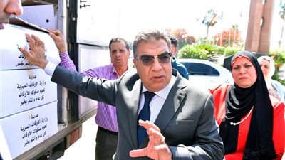 محافظ الدقهلية يشهد استلام دفعة جديدة من لحوم صكوك الأوقاف