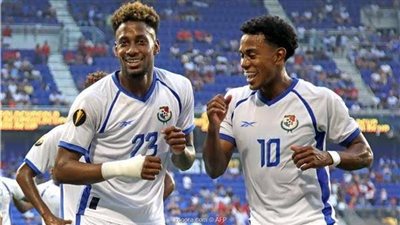 بنما تسحق جواديلوب بخماسية في الكأس الذهبية 