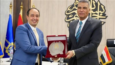 محافظ أسوان يستقبل مدير صندوق مكافحة الإدمان لتكثيف الجهود للتوعية بخطورة التعاطي