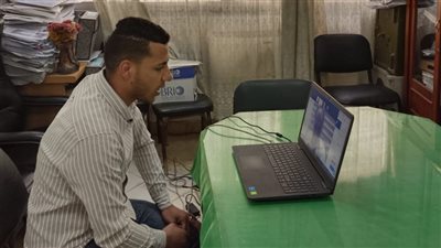 وزير العمل يُعلن بدء اختبارات المُتقدمين على مهنة 