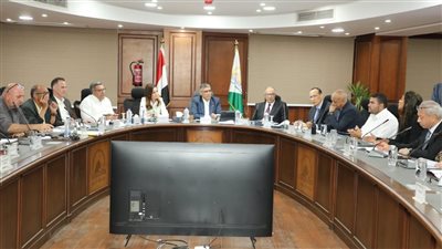 محافظ الجيزة يبحث شكاوى المواطنين واستجابات فورية لحالات متعددة بالطالبية والعمرانية