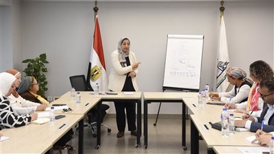 جامعة عين شمس تبحث إنشاء مركز الفرانكفونية 