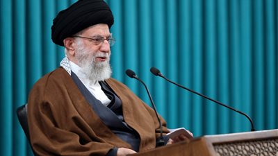 خامنئي: إيران لن تتجاهل أي هجوم على أراضيها