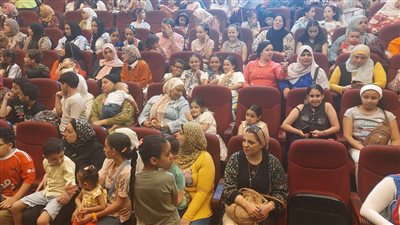 بحضور أسر الصحفيين.. عروض مسرح الطفل بقصر الأنفوشي كاملة العدد