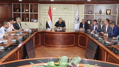 سكرتير بني سويف يتابع مستجدات الموقف التنفيذي لملف إزالة التعديات