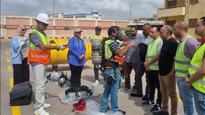 بالتعاون مع 