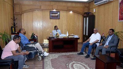 نائب محافظ الأقصر يناقش خطط الجهات الحكومية والقطاع الخاص لدعم ذوي الهمم