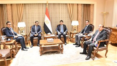 وزير  الشبا يشهد توقيع  بروتوكول تعاون لتمكين الشباب