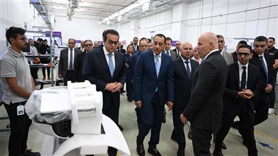 مدبولي يتفقد مشروع إنشاء أول مصنع لإنتاج أجهزة السونار والرنين المغناطيسي 
