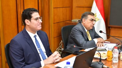 محافظ الدقهلية يبحث سبل التعاون الاستثمارى  مع وفد الاتحاد الأوروبي