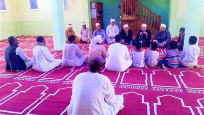 قافلة الأوقاف الدعوية تقدم جرعة إيمانية مكثفة للأهالي بقرية مرسى حميرة 