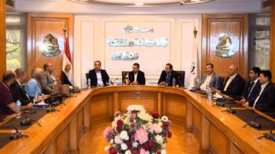 غرفة القاهرة تتوسع في خدماتها المميكنة لتسهيل الإجراءات على منتسبيها بأحياء المحافظة