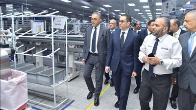 وزير الاستثمار يتفقد عددًا من الشركات بالمنطقة الحرة بمدينة نصر