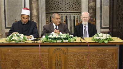 السيرة النبوية ووسائل التواصل.. هل تكون الأخلاق النبوية طوق نجاة لشباب اليوم؟