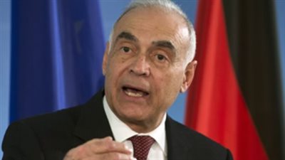 وزير الخارجية الأسبق: ترامب سيكون حذرًا تجاه الدخول في حرب مع إيران