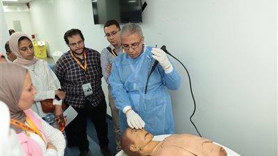 وزارة الصحة تنظم ورشة عمل لأطباء الصدر على مناظير الرئة