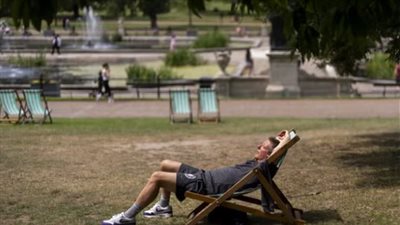 احذر ضربة الشمس..علامات الخطر وكيف تحمي نفسك خلال موجات الحر