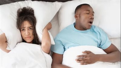 تخلص من ليالي الإزعاج.. أسباب الشخير وطرق علاجه دون الحاجة لطبيب
