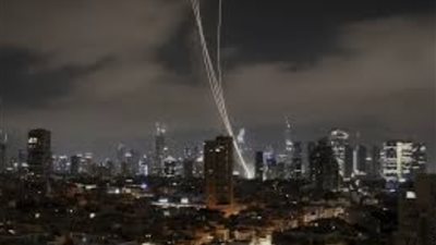 عاجل.. الجيش الإسرائيلي يعلن اعتراض صواريخ إيرانية وحريق بسبب شظية