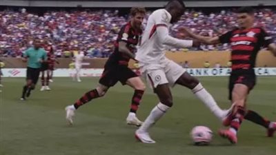 مهاجم تشيلسي يعتذر للجماهير بعد طرده في لقاء فلامنجو 